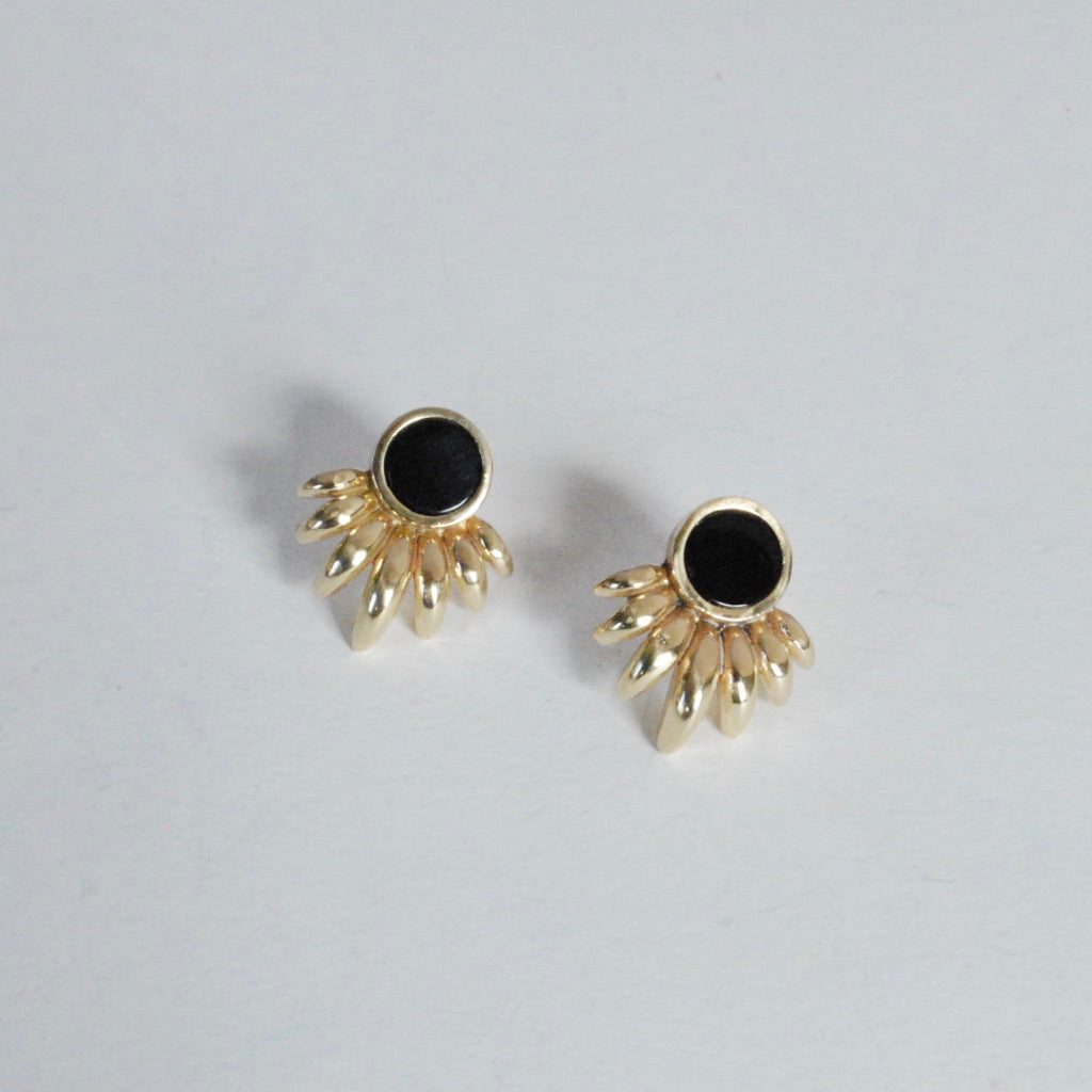 Bronze ray shaped earrings with black onyx inlay