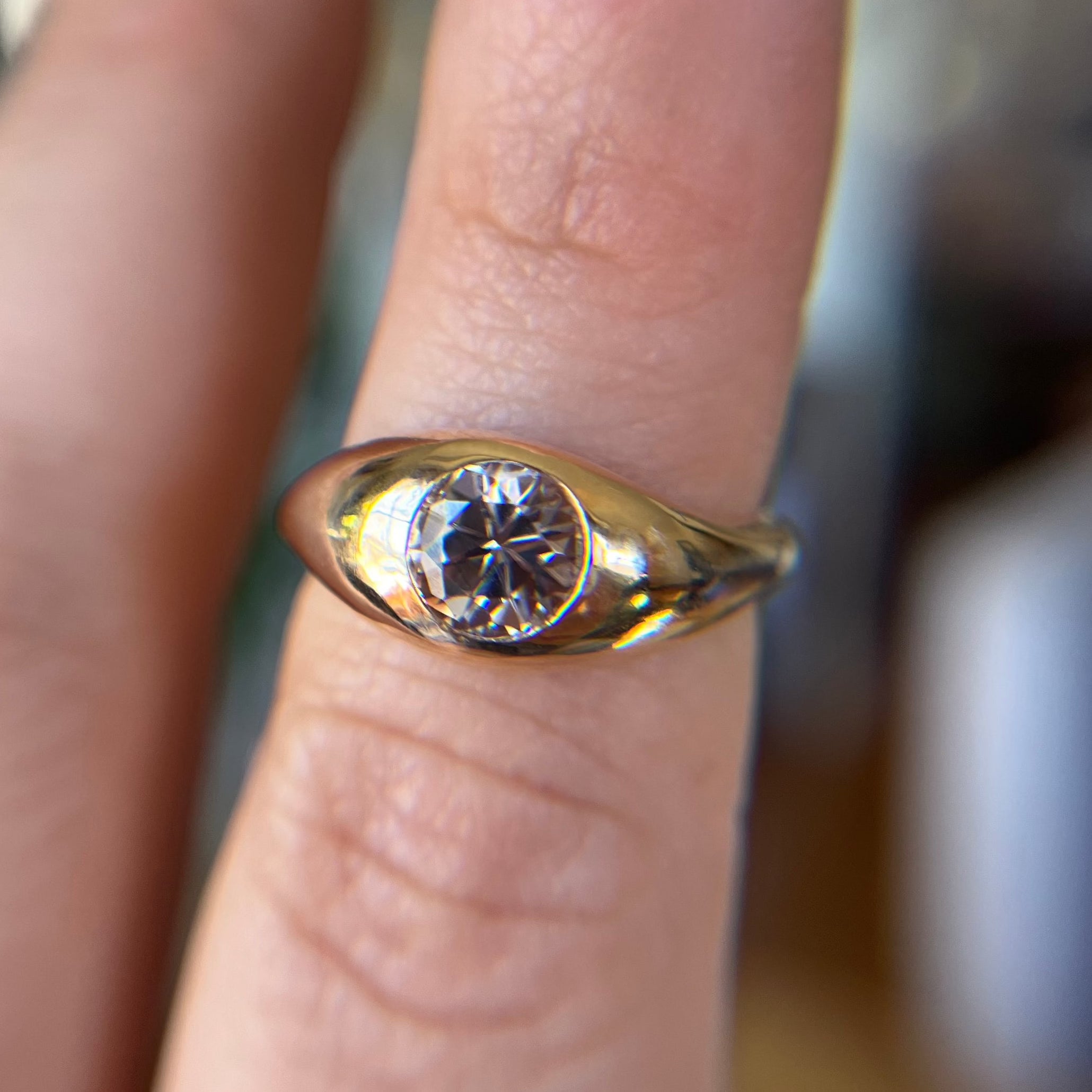 Zircon Wavy Ring, 6.5