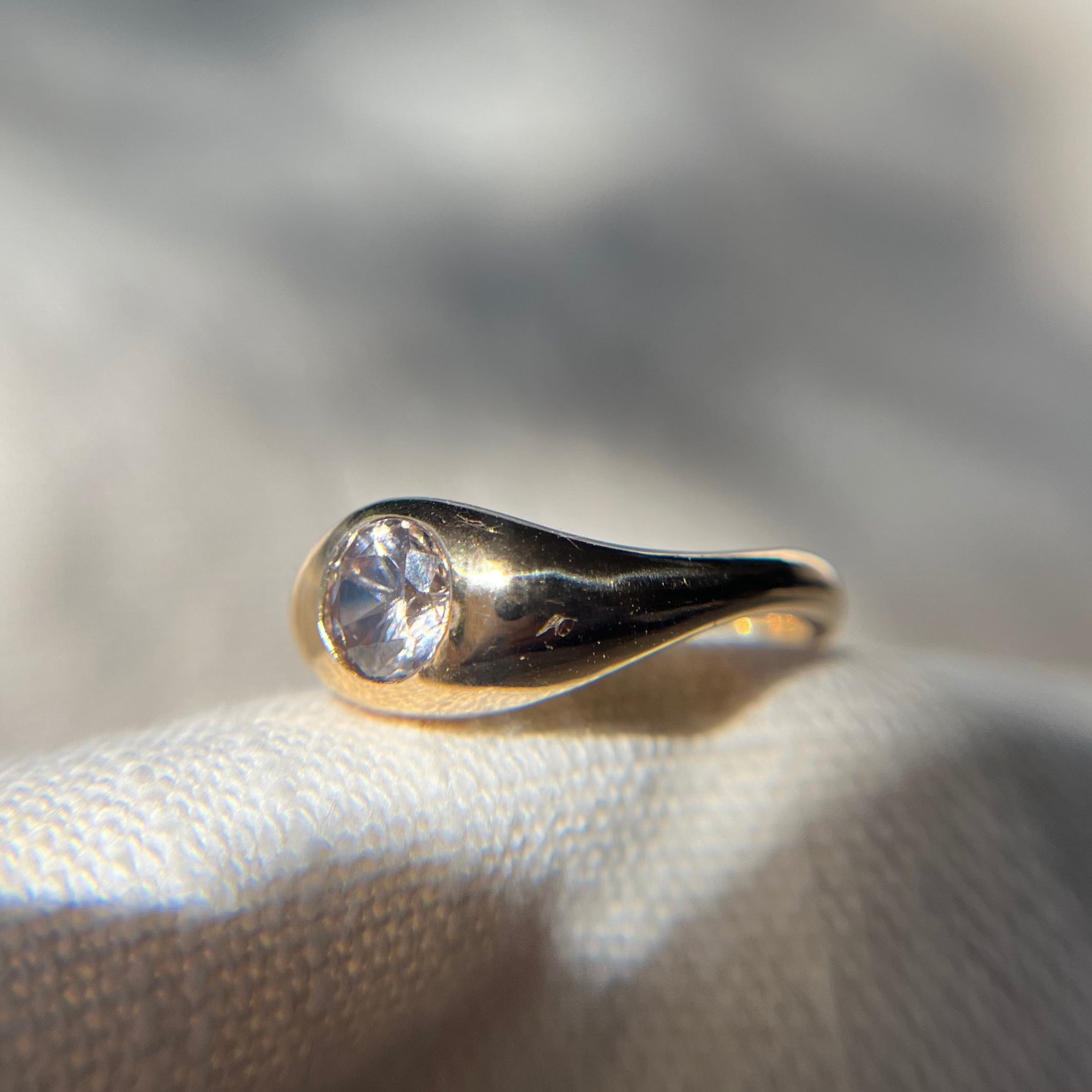Zircon Wavy Ring, 6.5