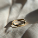 Gold Wavy Ring Size 5