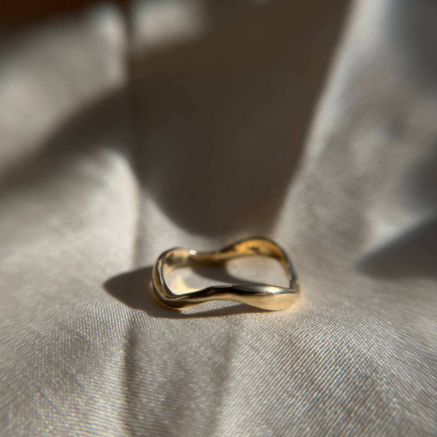 Gold Wavy Ring Size 6