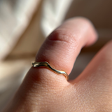 Gold Wavy Ring Size 5
