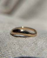 Gold Wavy Ring Size 5