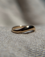 Gold Wavy Ring Size 5