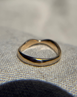 Gold Wavy Ring Size 6.25