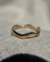Gold Wavy Ring Size 8.5