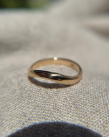 Gold Wavy Ring Size 6.75