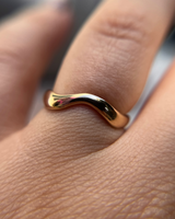 Gold Wavy Ring Size 7.5