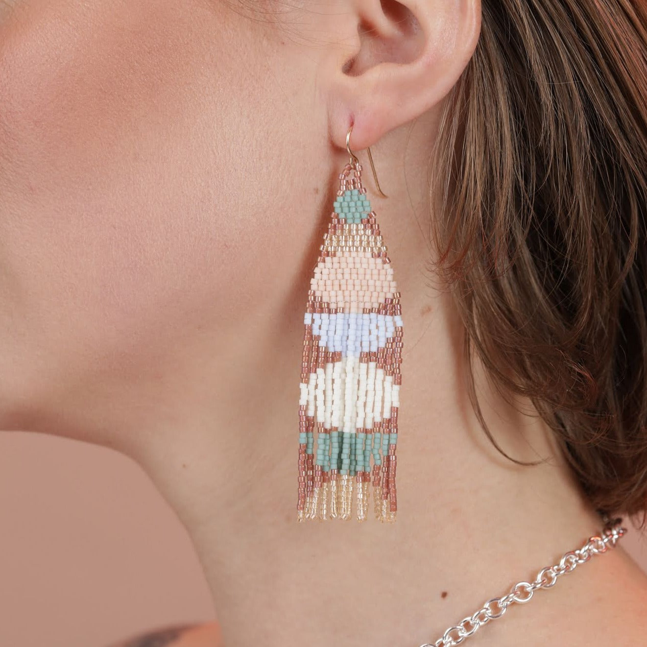 Jewelry :: Earrings :: Beaded Earrings - Beaded Feather Earrings - Native  American Style Beaded Earrings